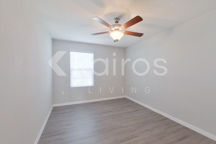 Building Photo - 8696 SW 44th Ct