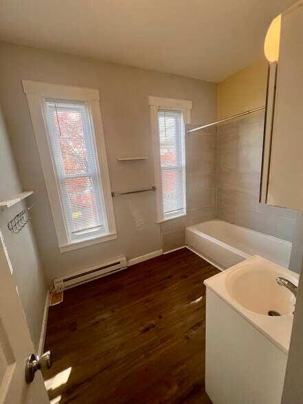 Building Photo - 6 Jefferson St