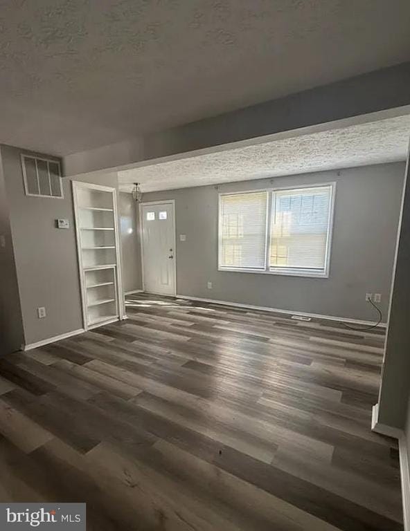 Building Photo - 7004 Hames Ct