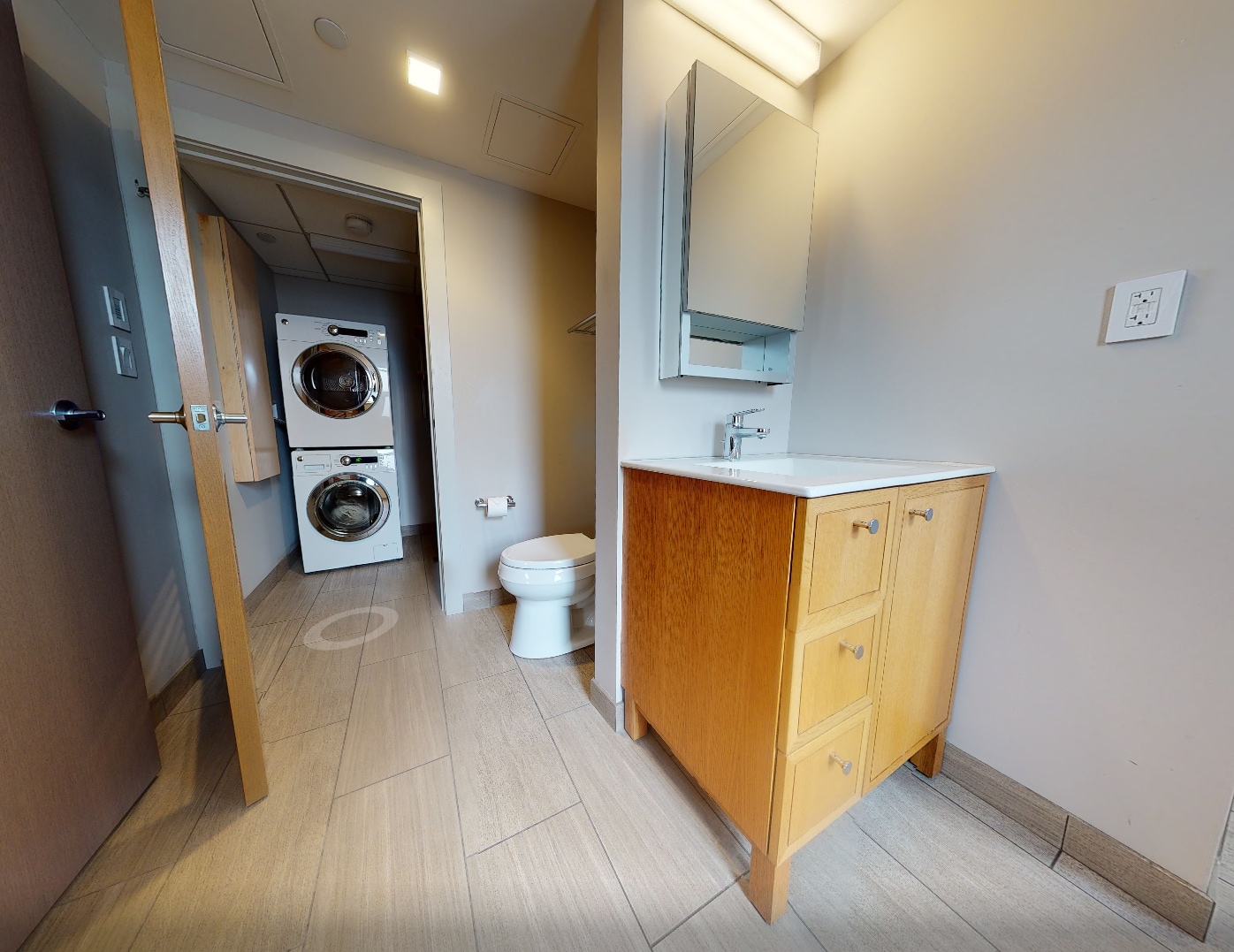 Building Photo - 8 Story St