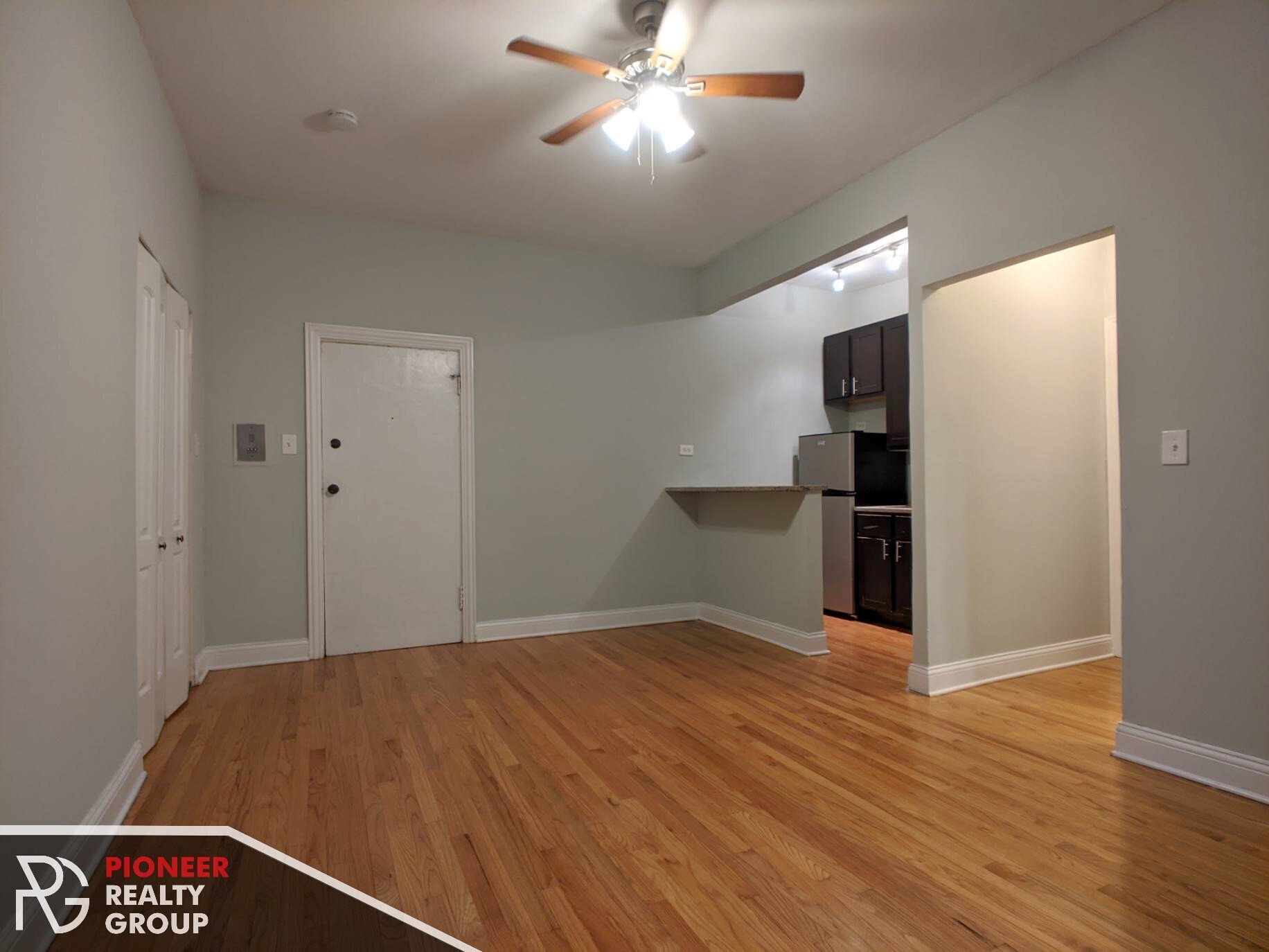 Building Photo - 4616 N Paulina St