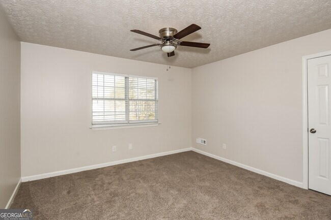 Building Photo - 105 Pemberton Pl