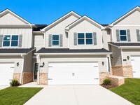 Building Photo - Discover modern living in the heart of Cornelia!