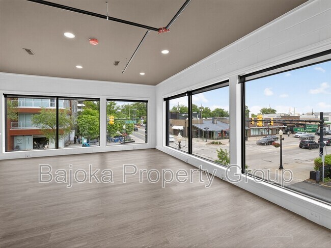 Building Photo - 415 W Nine Mile Rd