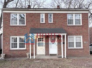 Building Photo - Two-Bedroom Townhouse | Move-in Ready