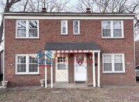 Building Photo - Two-Bedroom Townhouse | Move-in Ready