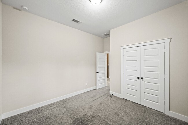 Building Photo - 15914 Dedication Dr