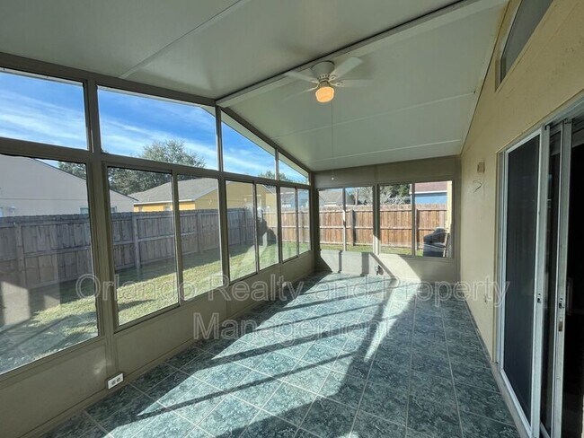 Building Photo - 2304 Hickory Pine St