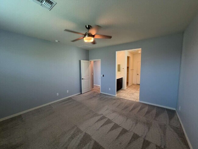 Building Photo - 7214 E Gamebird Way