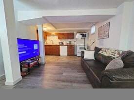 Building Photo - 85 Sherman St