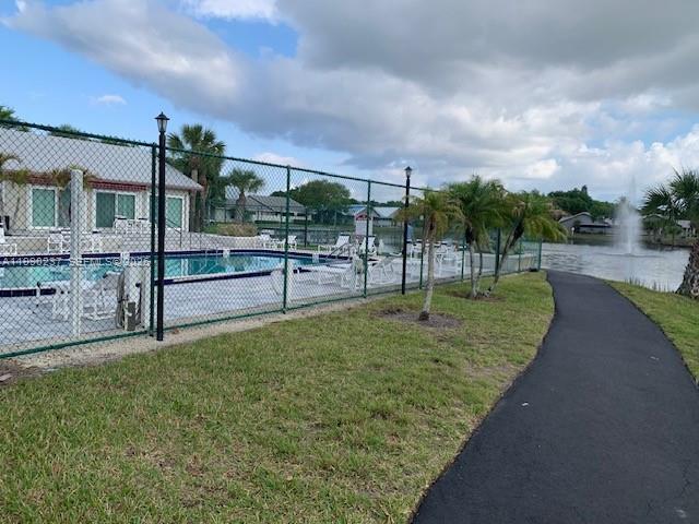 Building Photo - 3904 NW Cinnamon Tree Cir