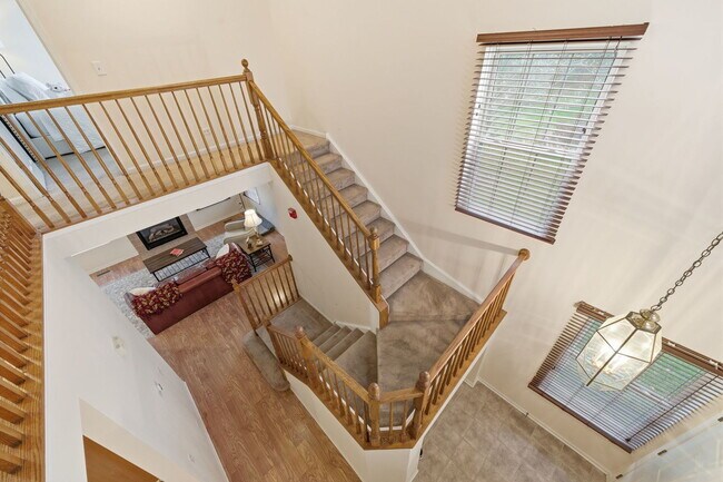 Building Photo - 1836 Candlelight Cir