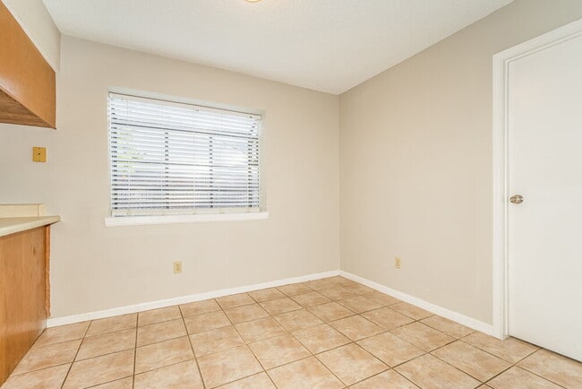 Building Photo - 241 S MacArthur Blvd