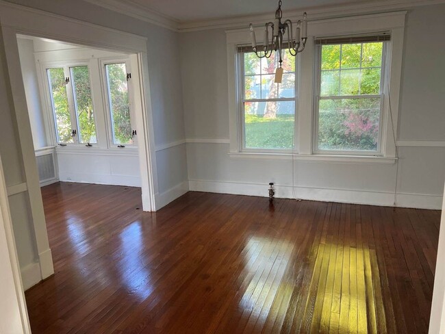 dining room - 2415 Elm St