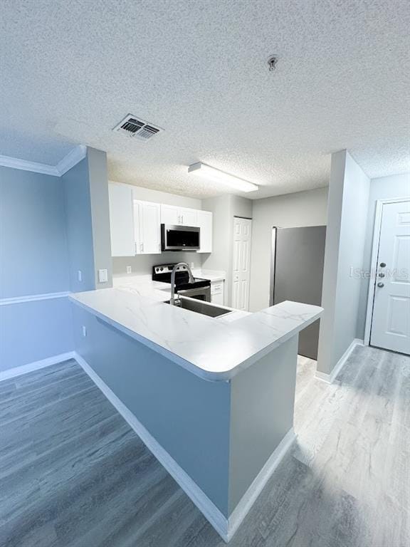 Building Photo - 1919 Summer Club Dr