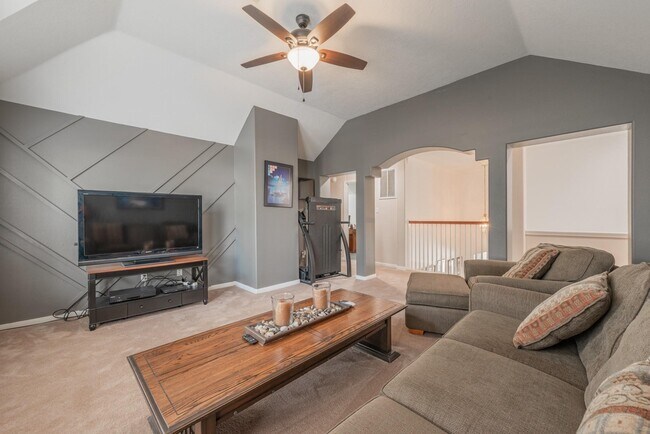 Building Photo - 1310 Big Pines