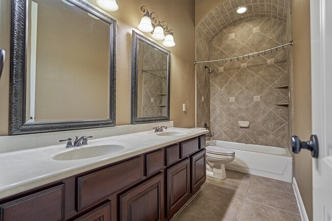 Building Photo - 388 Berkley Dr