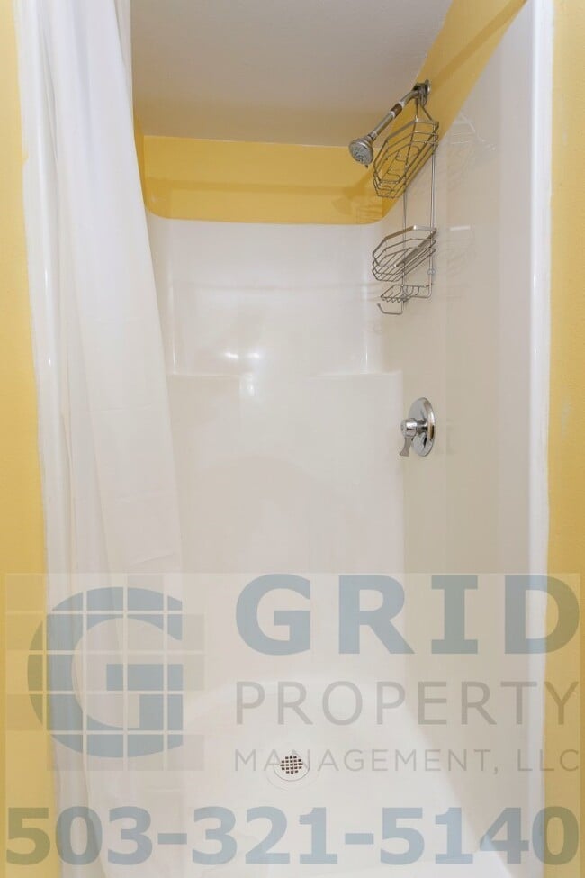 Building Photo - Charming 3 Bedroom Craftsman - Located near Mississippi Avenue!