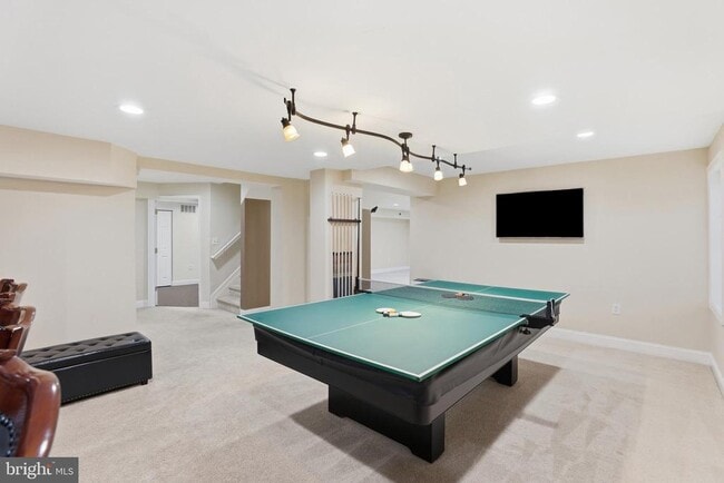 Building Photo - 18136 Hayloft Dr