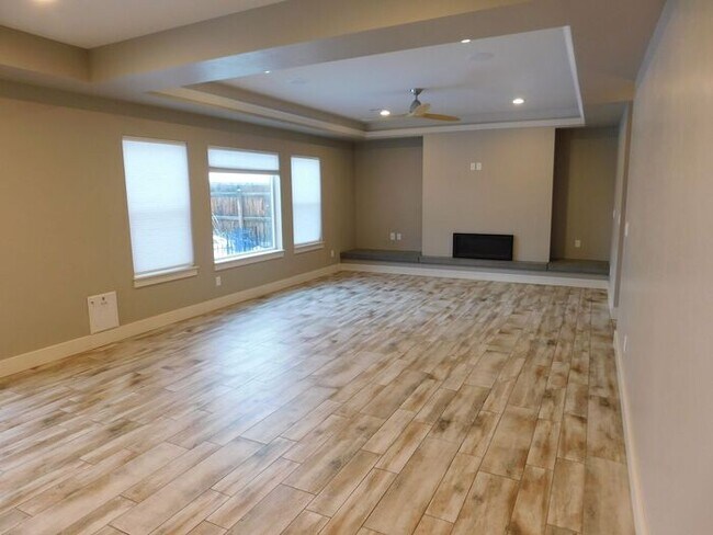 Building Photo - Spacious 5-Bedroom Home with Luxury Features & Prime Location!