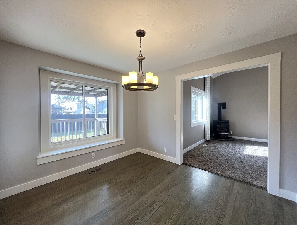 Building Photo - 2541 E Clarene Ct