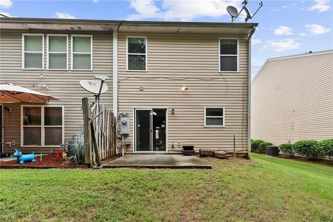 Building Photo - 2102 Executive Dr N