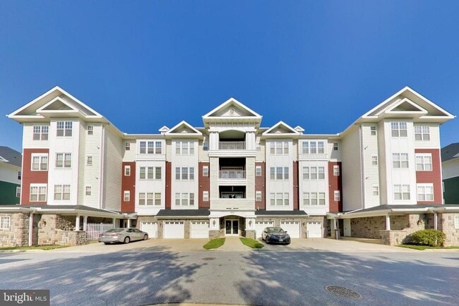 Building Photo - 13851 Belle Chasse Blvd