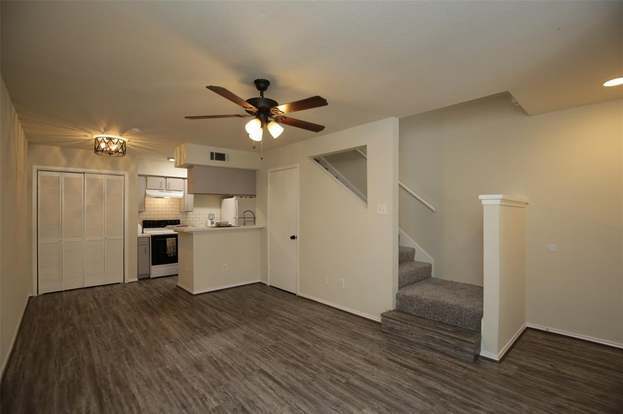 Building Photo - 2100 Wilcrest Dr