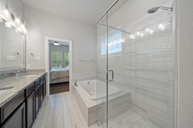 Building Photo - 27022 Brighton Valley Way