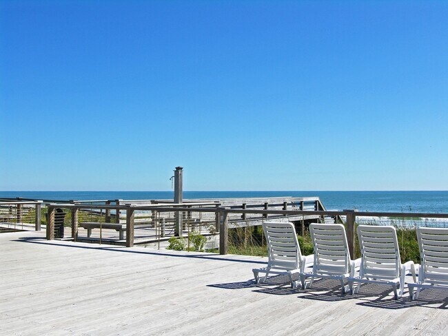 Building Photo - Summerhouse 310