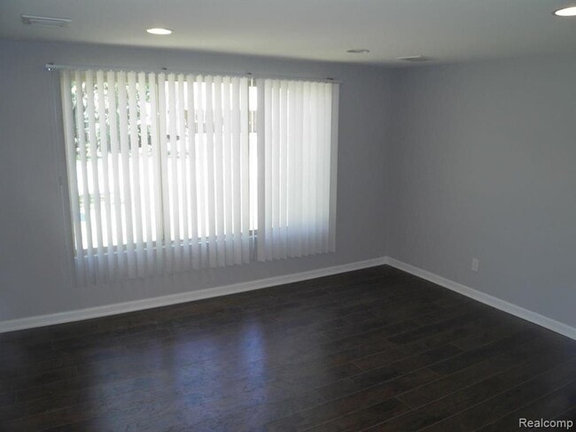 Building Photo - 21142 Ontaga St