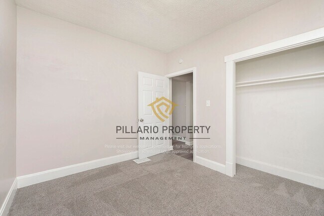 Building Photo - 3-Bedroom Home Near Tuxedo Park with 2-Car Garage, Available NOW!