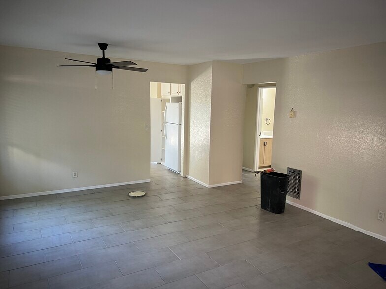 Building Photo - 120 Avenida Las Brisas