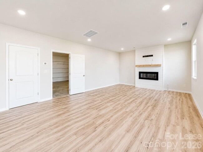 Building Photo - 5030 Markfield Ln