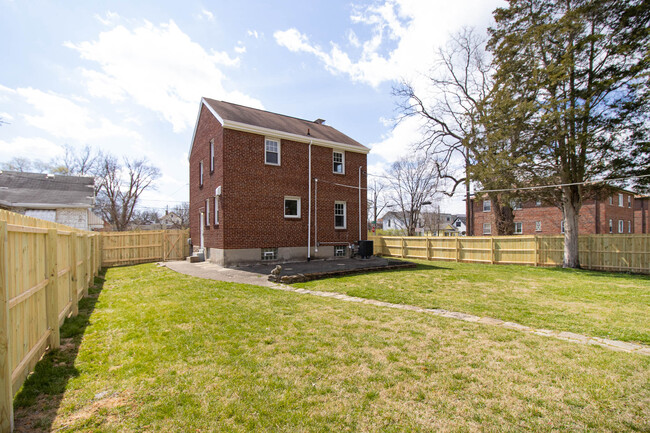 Building Photo - 6102 Sierra St