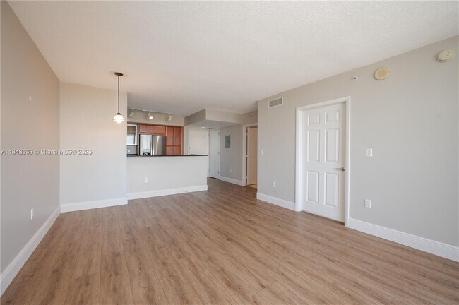 Building Photo - 3232 Coral Wy