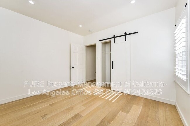 Building Photo - 2912 Covina St