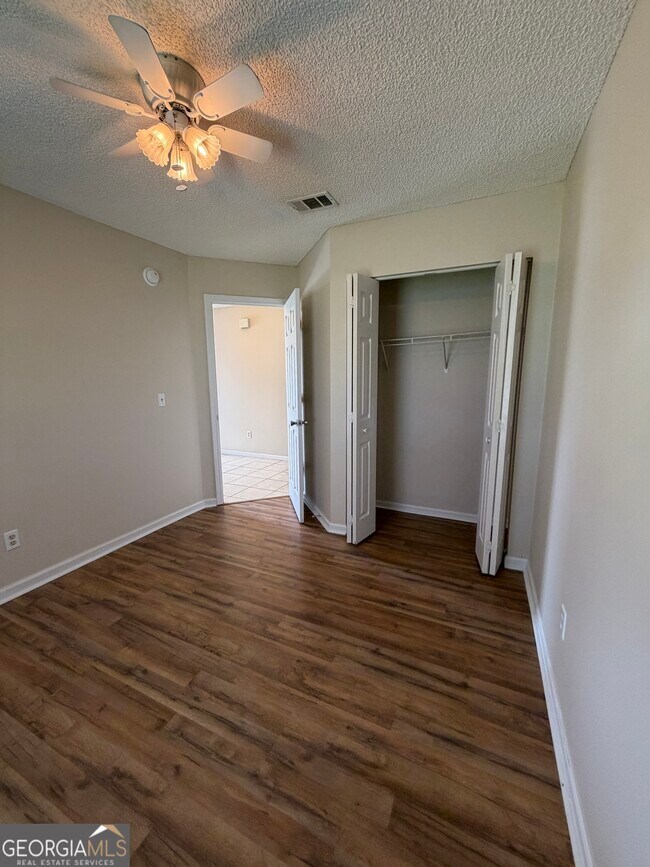 Building Photo - 101 Talbot Ct