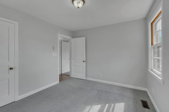 Building Photo - 314 Woodberry Dr