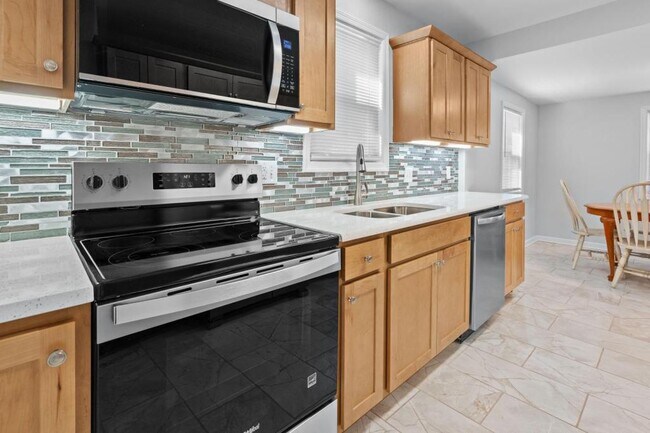 Building Photo - 1009 Lindsay St