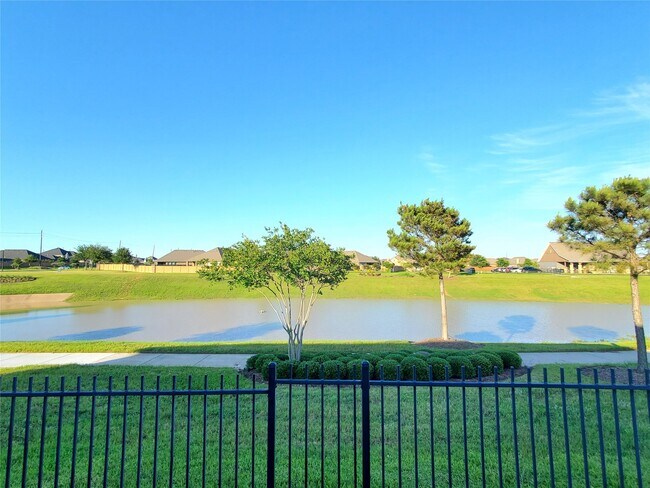 Primary Photo - 29403 Paytons Park Ct