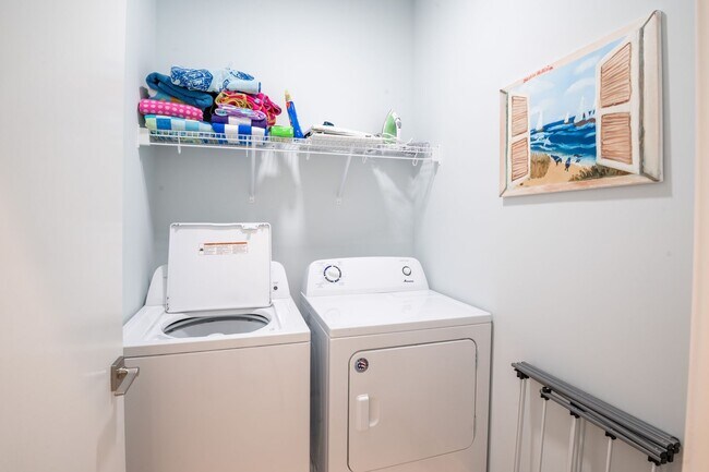 Building Photo - PET FRIENDLY OFF-SEASON RENTAL WITH OCEAN VIEW