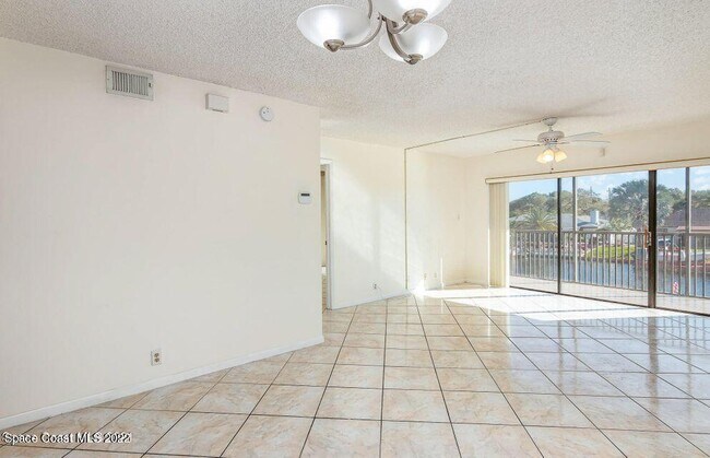 Building Photo - 1595 N Atlantic Ave