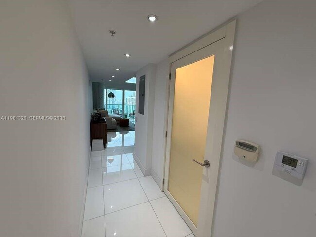 Building Photo - 41 SE 5th St