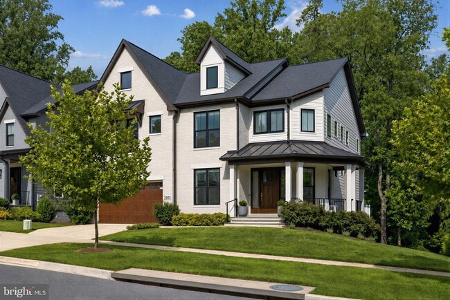 Building Photo - 9501 Wildoak Dr