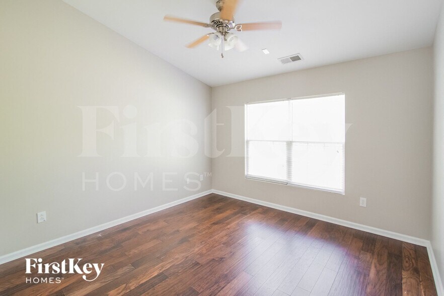 Building Photo - 3384 Fletton Way