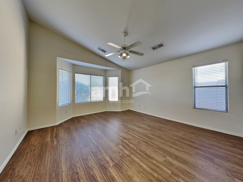 Building Photo - 1926 S 85th Ave