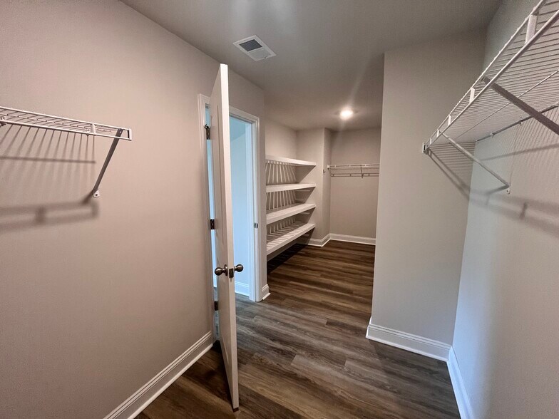 Master bedroom closet - 575 Chatham Ct NW