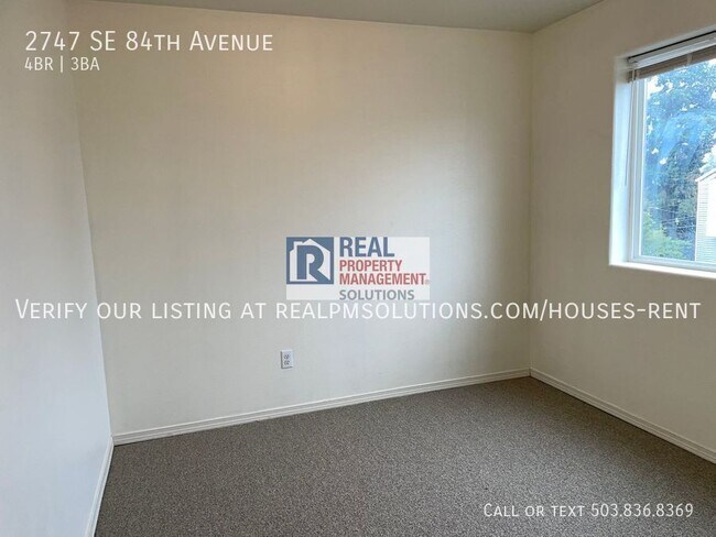 Building Photo - 2747 SE 84th Ave