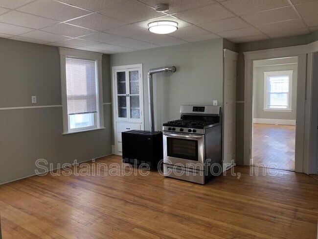 Building Photo - 18 Plantation St